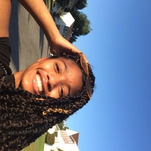 Meet your Posher, Deshaye